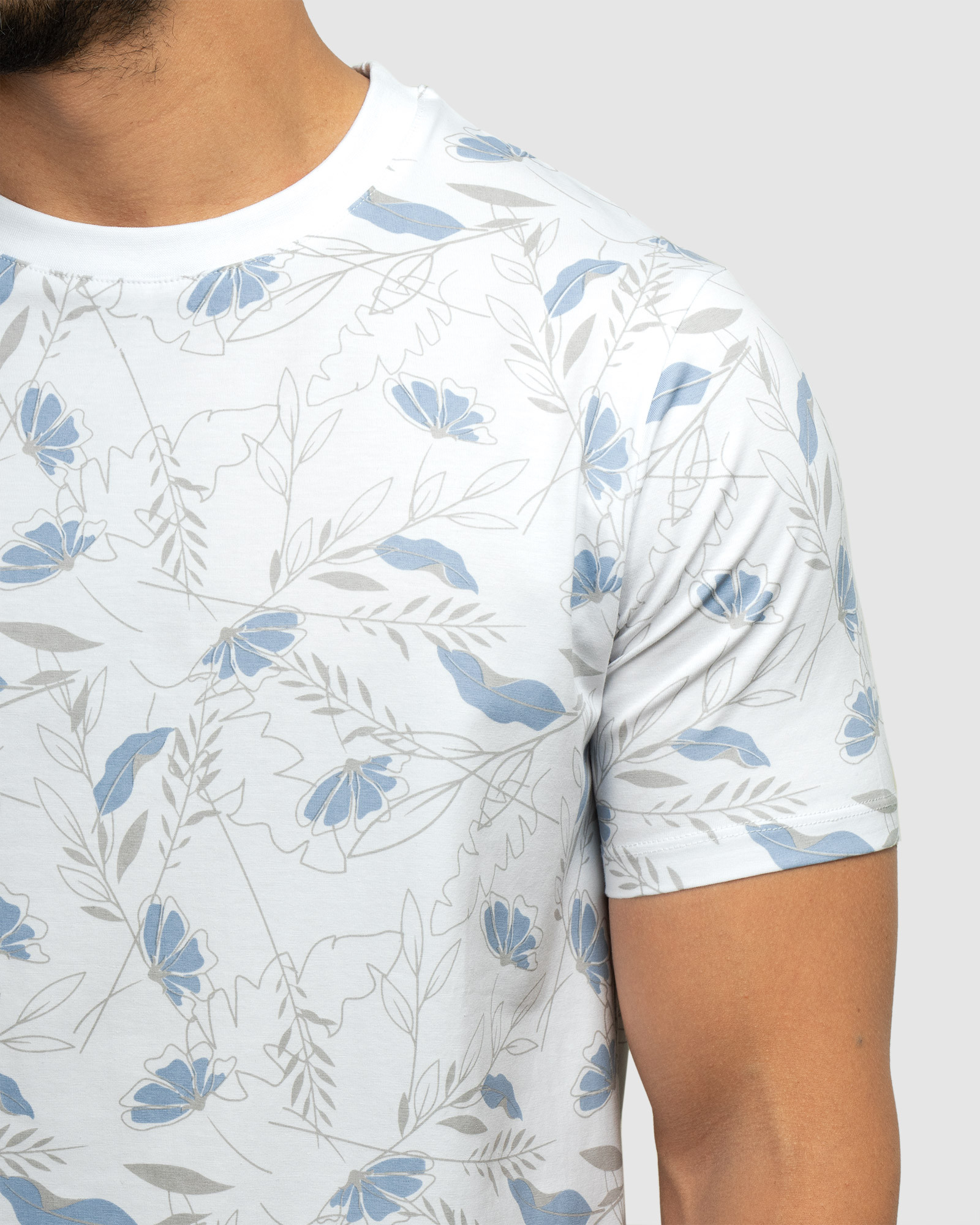 تیشرت مردانه طرحدار آستین کوتاه یقه گردسفید  22196372