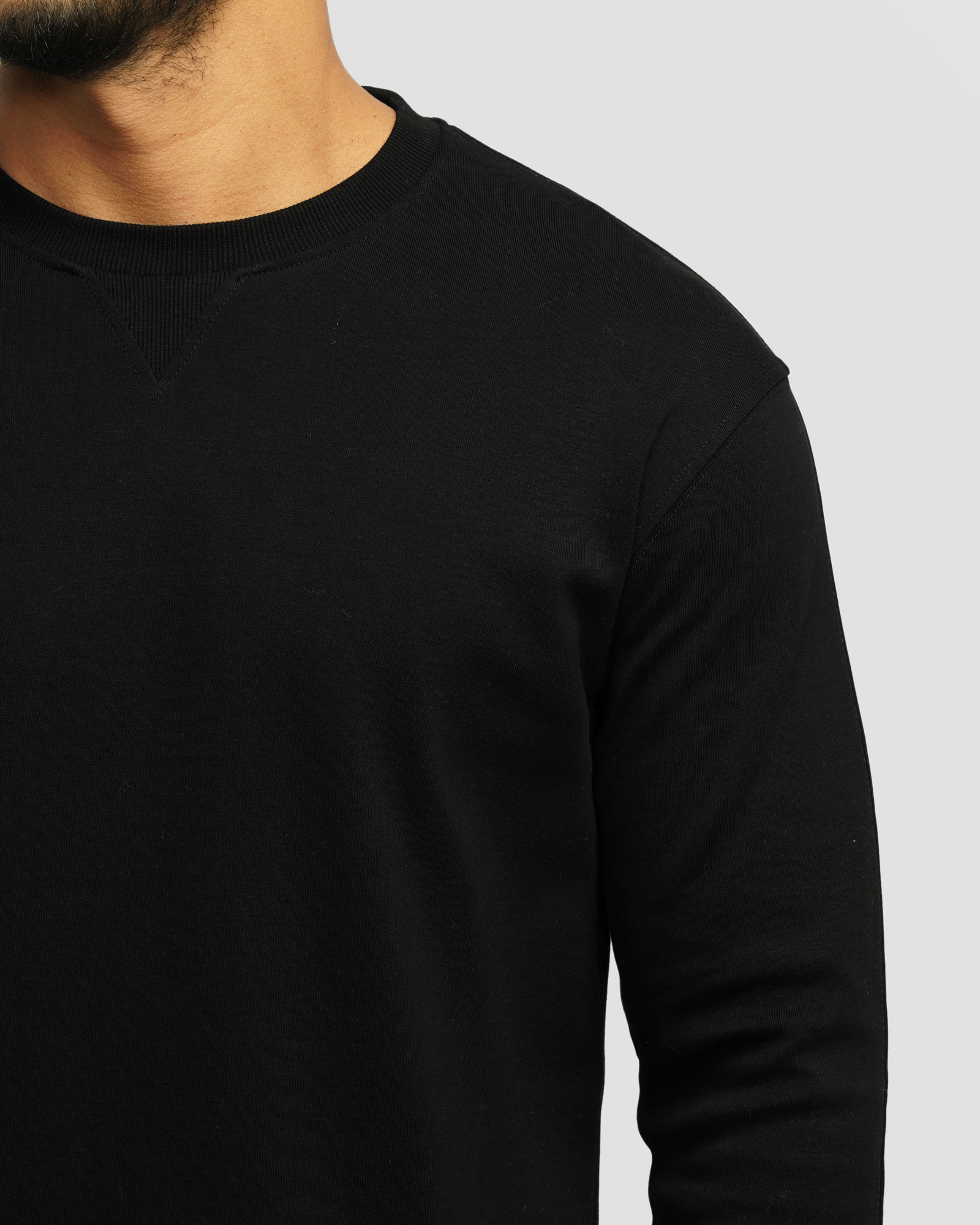 تیشرت آستین بلند یقه گرد ساده مشکی 24328127