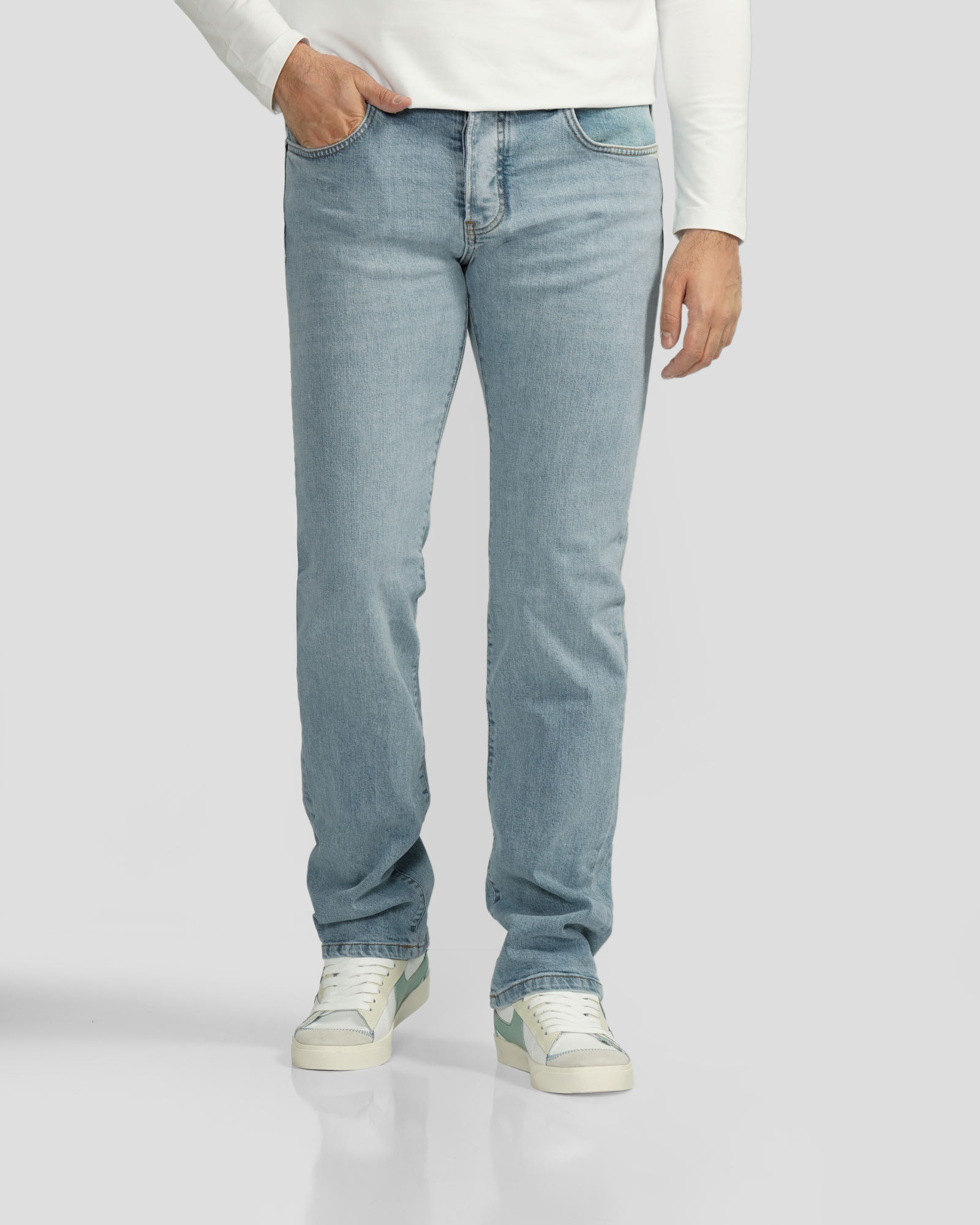 شلوار جین رگولار آبی روشن (Regular)