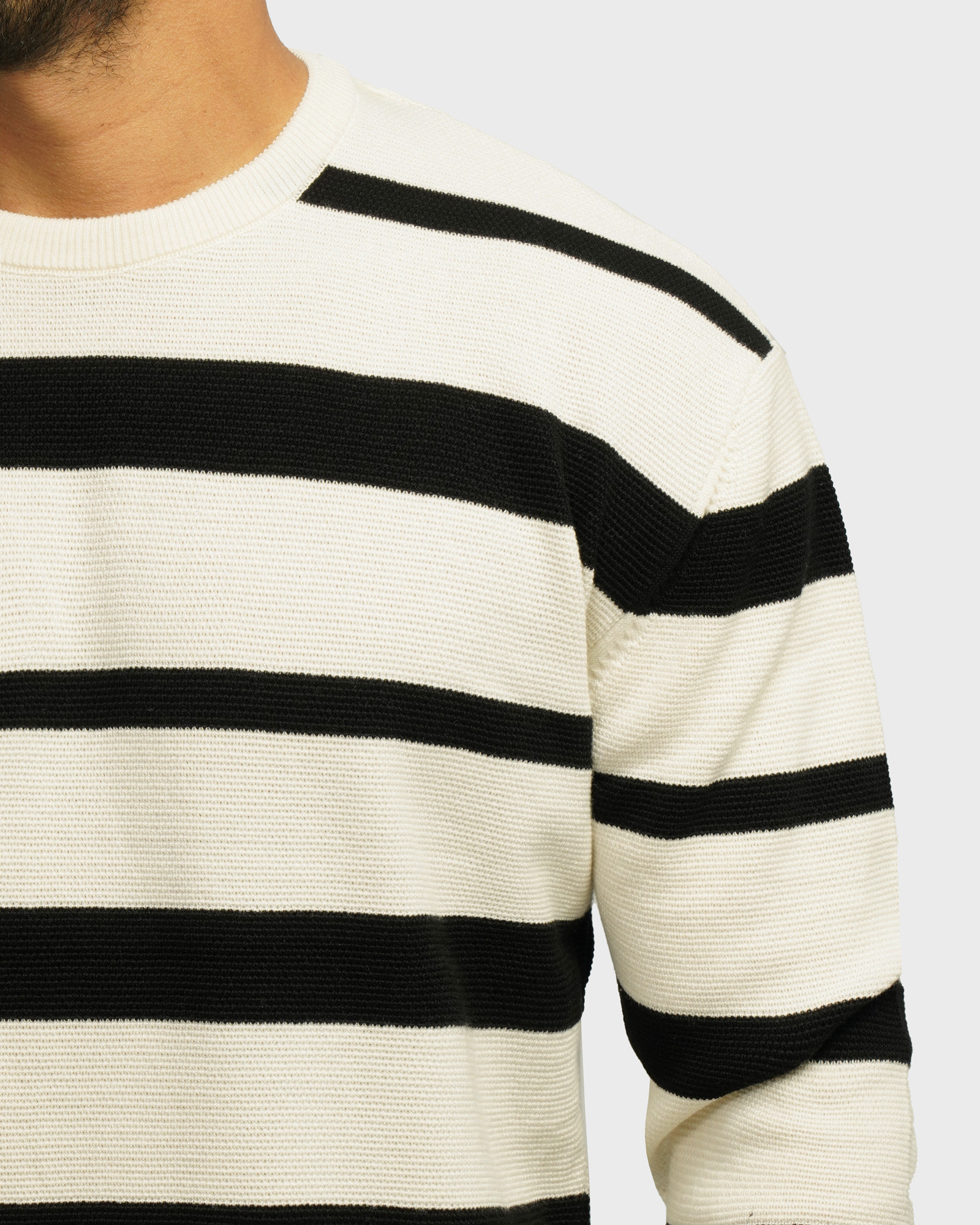 خرید و قیمت پلیور بافت یقه گرد طرح دار مردانه مشکی 24358134