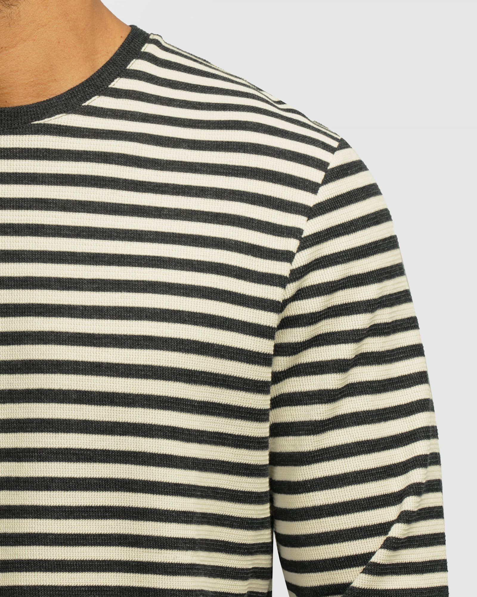 خرید و قیمت تیشرت آستین بلند یقه گرد مردانه ذغالی 84428149