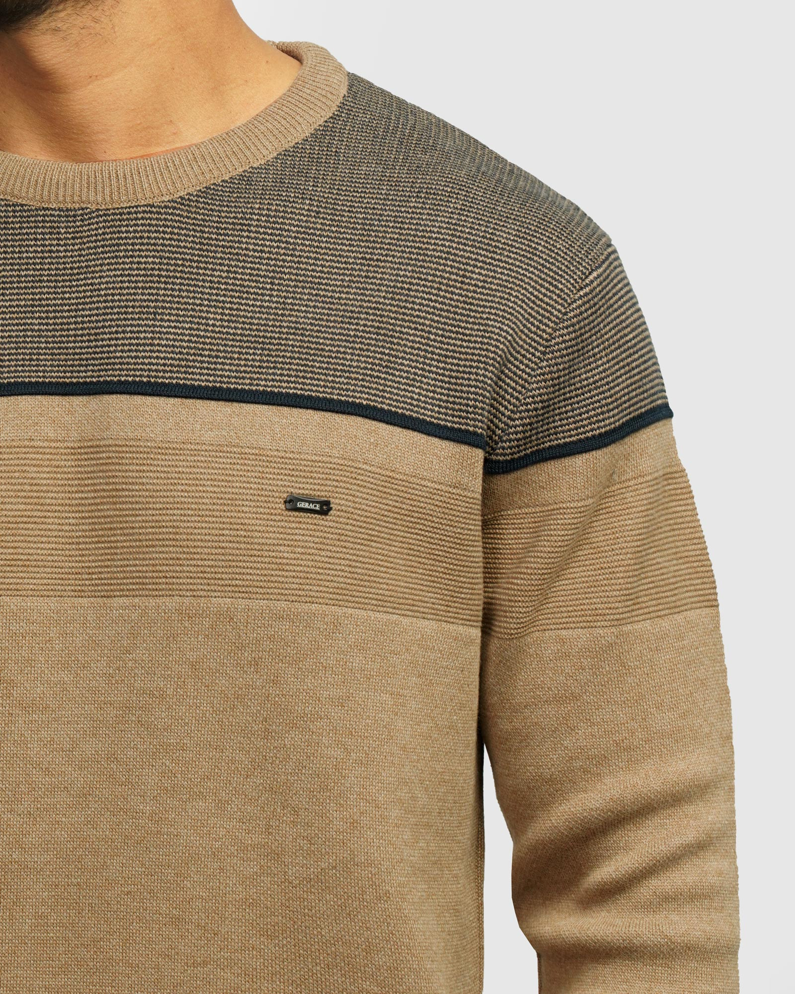 خرید و قیمت پلیور بافت یقه گرد طرح دار مردانه قهوه ای 84458143