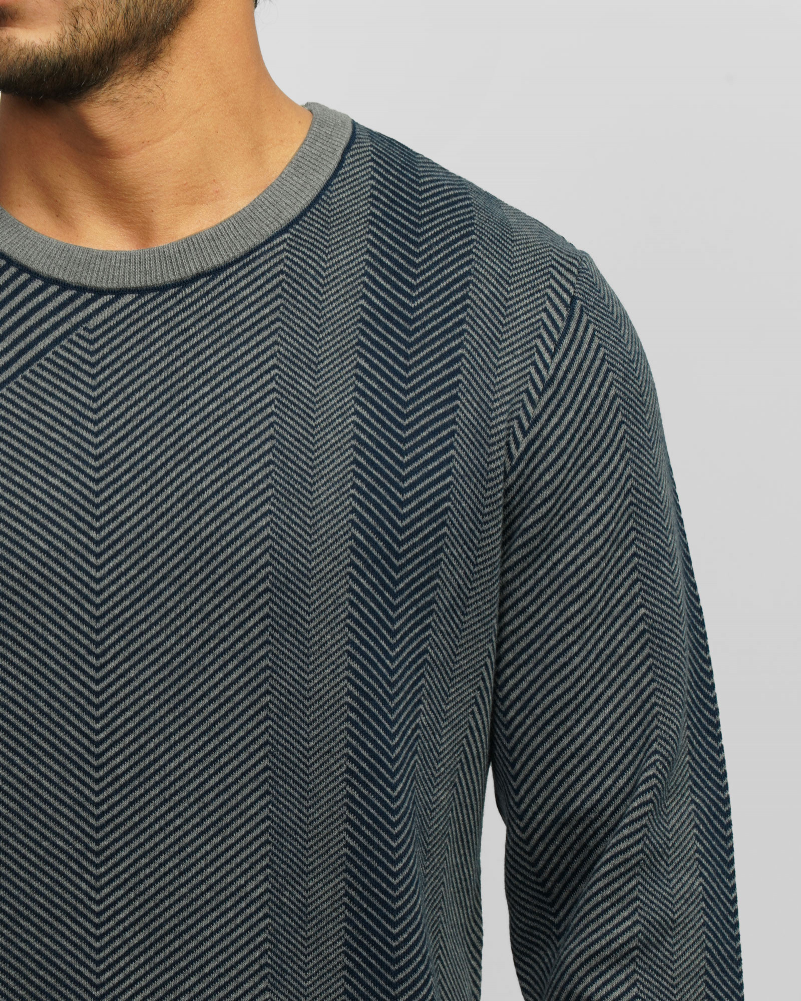 پلیور بافت یقه گرد طرح دار مردانه سرمه ای 84458137