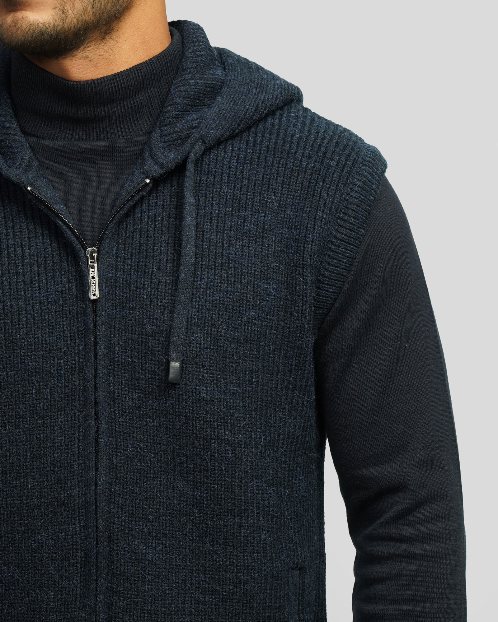 جلیقه بافت مردانه کلاه دار سرمه ای 84414137