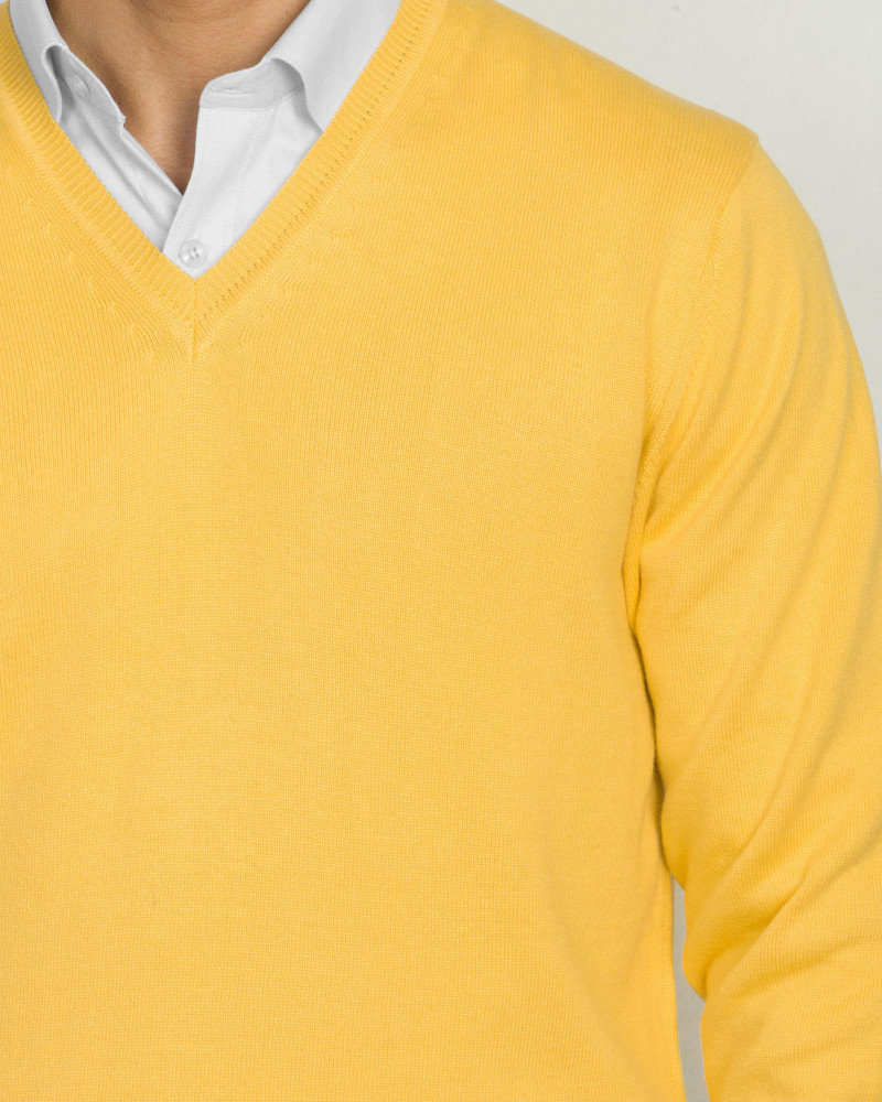 پلیور بافت یقه هفت مردانه ساده زرد 18372101