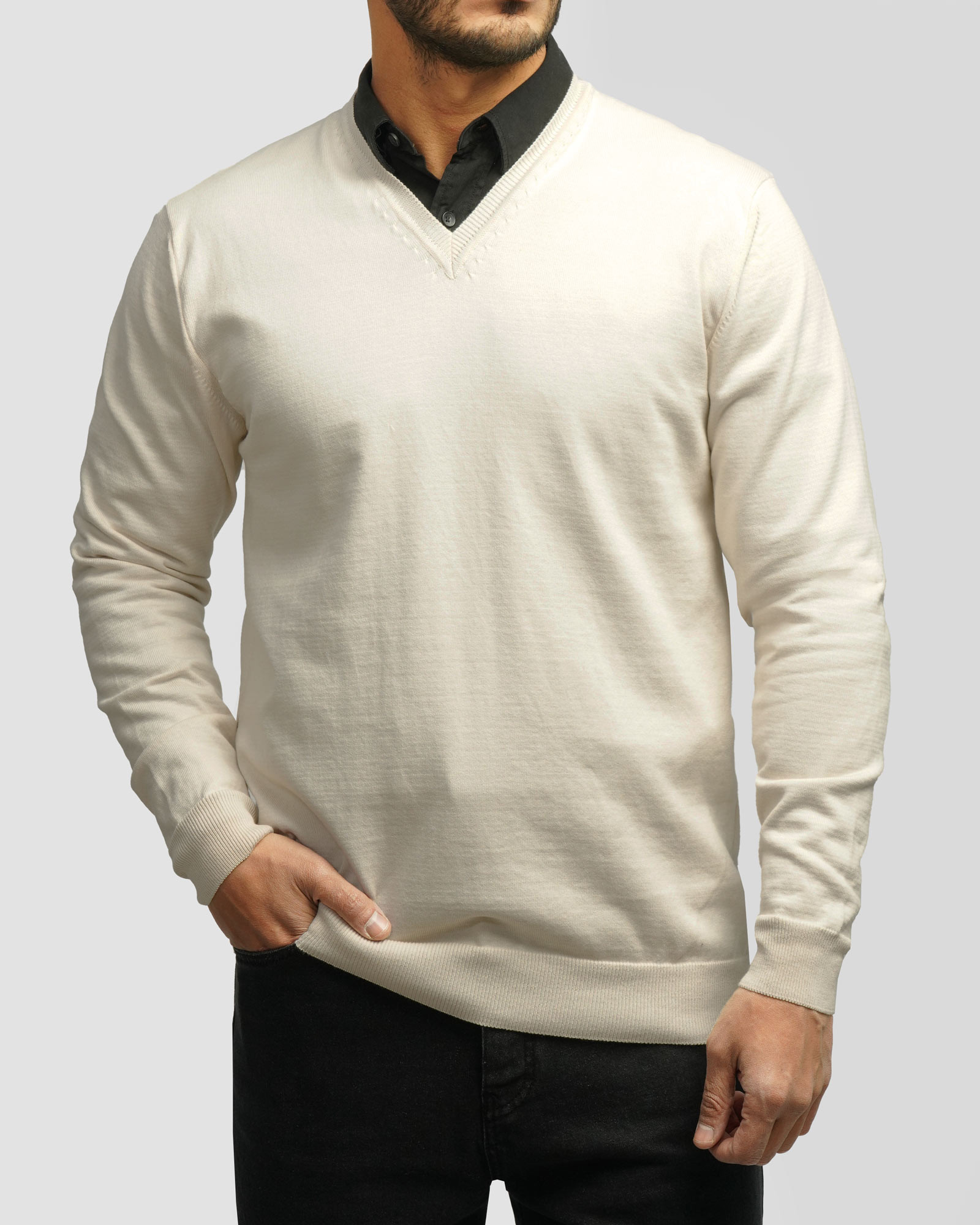 پلیور بافت یقه هفت ساده مردانه شیری 24472111
