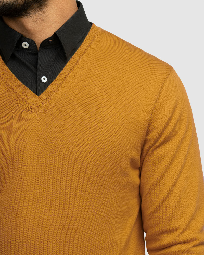 پلیور بافت یقه هفت ساده مردانه زرد تیره 24472111